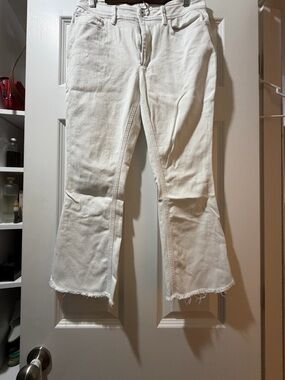 JJill raw hem cropped white pants.